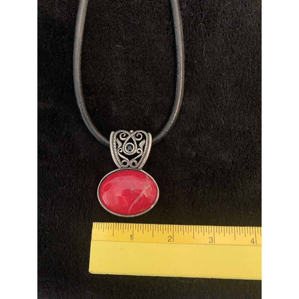 Signed Chico's Red Stone Necklace Pendant Black Cord Adjustable Silvertone - Picture 5 of 7